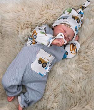 Handmade Latzhose, Pulli & Mütze gr.56